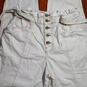 Time and Tru Women's White Paperbag Waist Belted Cropped Pants Size 12 coquette